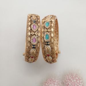 Rosaline Antique Stone-Studded Bangles