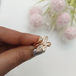 Twirl Leaf Sparkle Ring