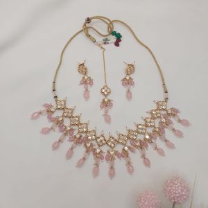 Blush Kundan Droplet Necklace Set