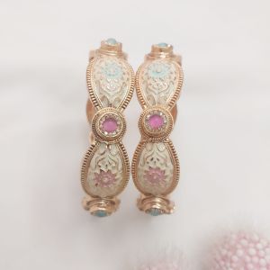 Vintage Floral Kundan Bangles